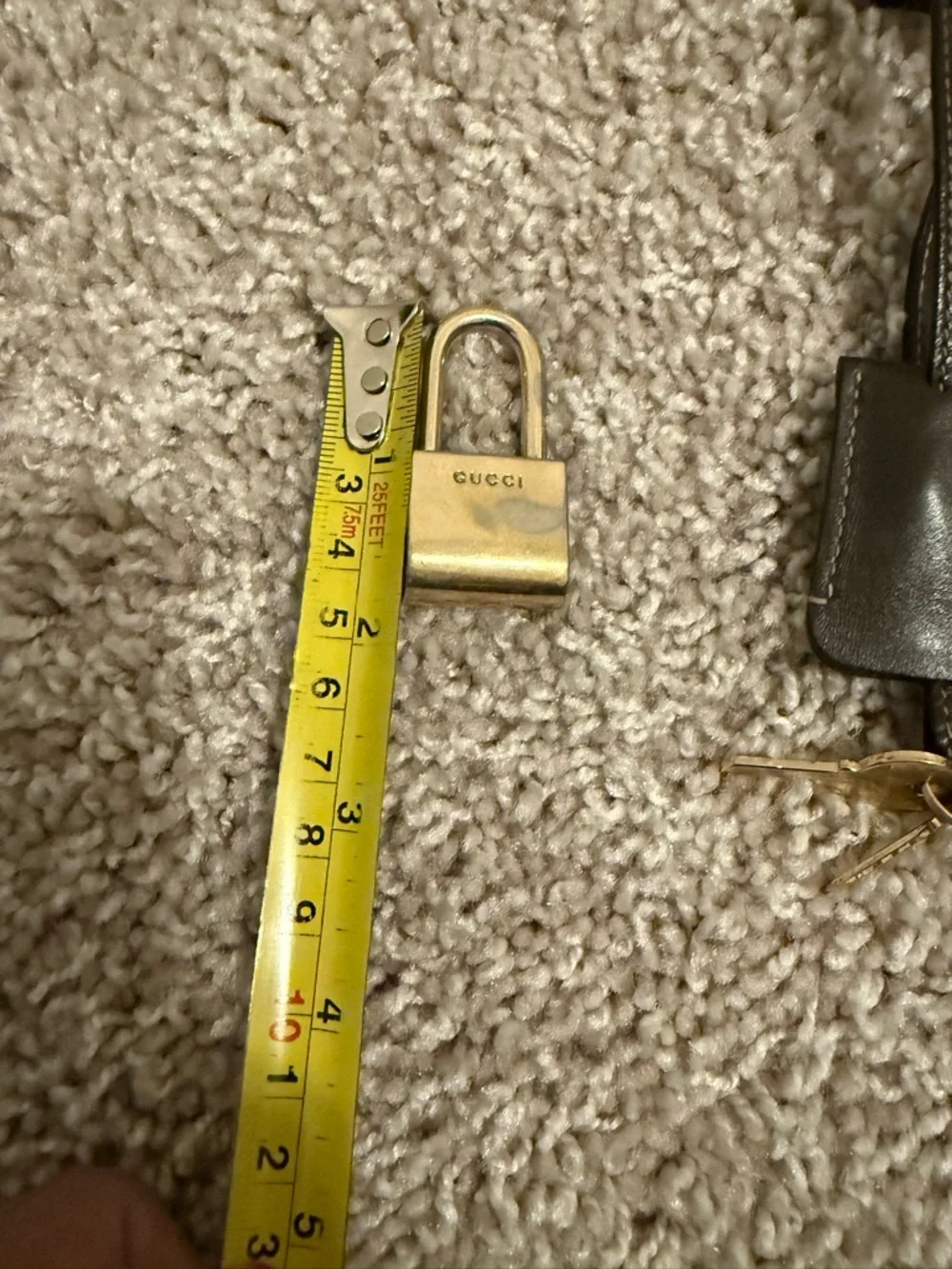 Gucci Gold Padlock Key Charm with Brown Leather holder A2 - Picture 7 of 8